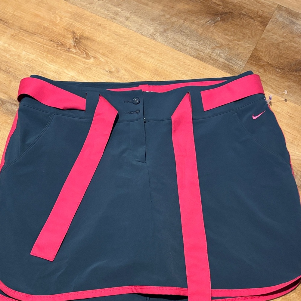 Nike Women's Navy and Hot Pink Skort